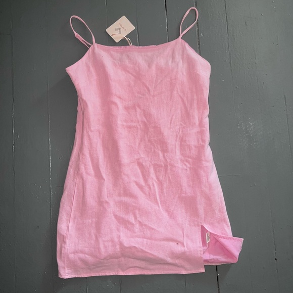 FREE PEOPLE pink mini casual dress ****NEVER WORN WITH TAGS*** size small - Picture 1 of 3